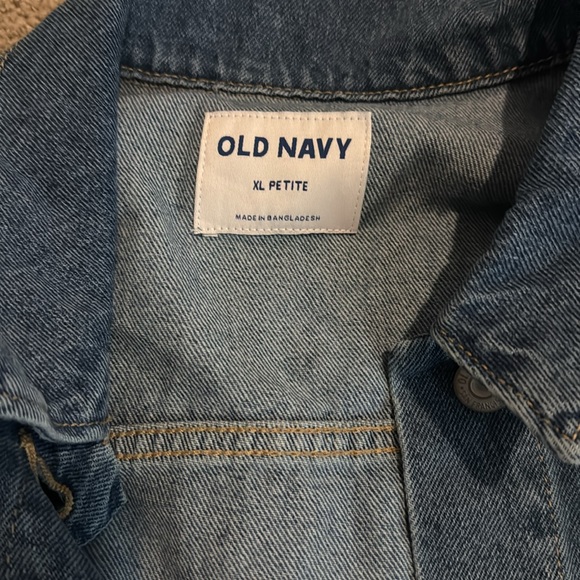 Old Navy Blue Jean Jacket Timeless Cropped Design - Picture 2 of 4